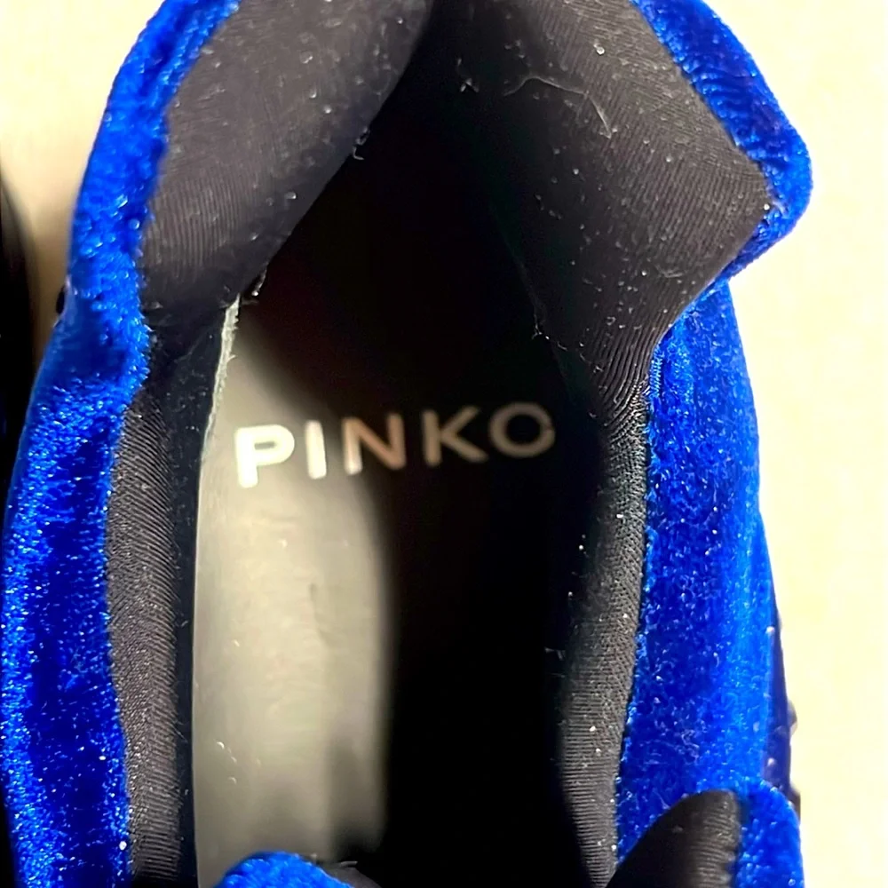 PINKO. NWOT. Blue Velvetee Sneakers. Size 7.5. Gorgeous. Rhinestones and Studs.